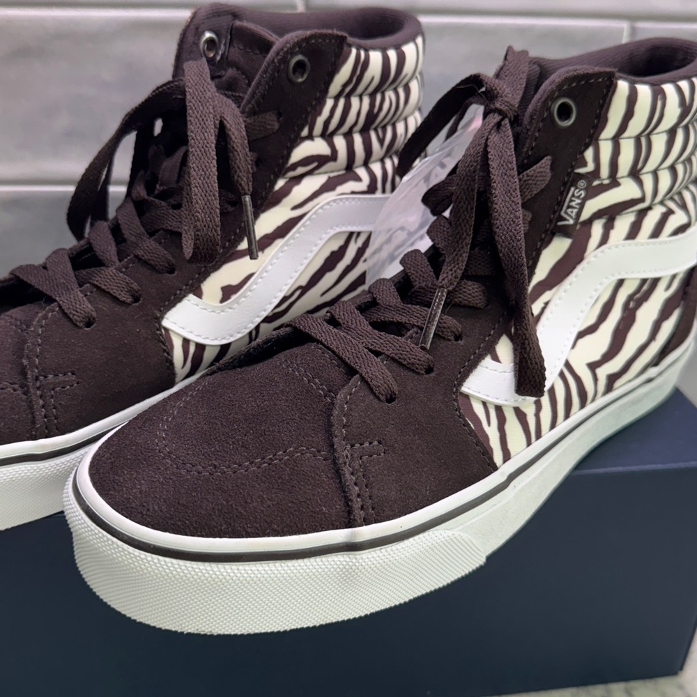 Vans Old Skool High Top Safari Zebra Print Skate Shoes size 7.5 womens SALE
